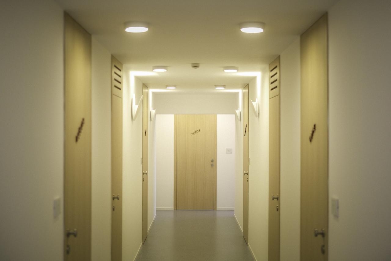 Up There Design Rooms Split Buitenkant foto